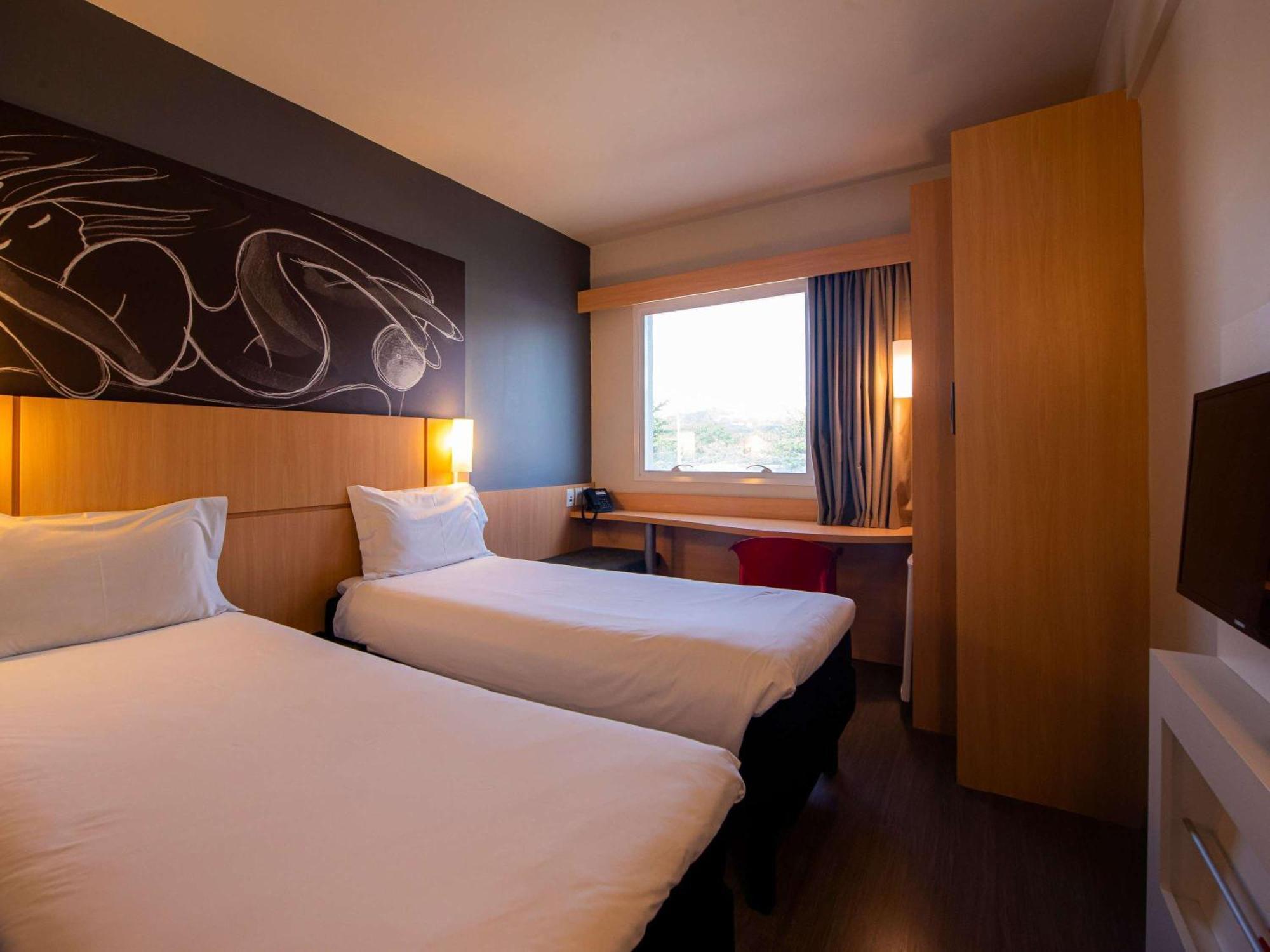 Ibis Guaratingueta Aparecida - Circuito Da Fe Hotell Eksteriør bilde