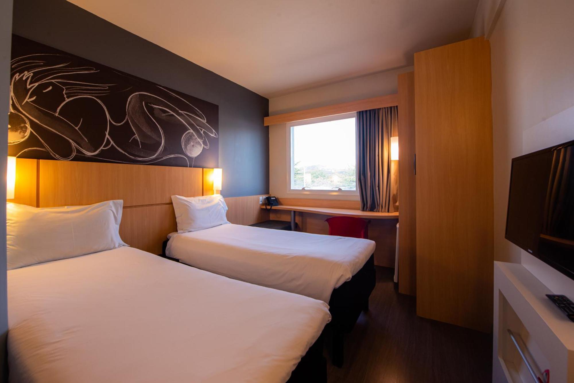 Ibis Guaratingueta Aparecida - Circuito Da Fe Hotell Eksteriør bilde
