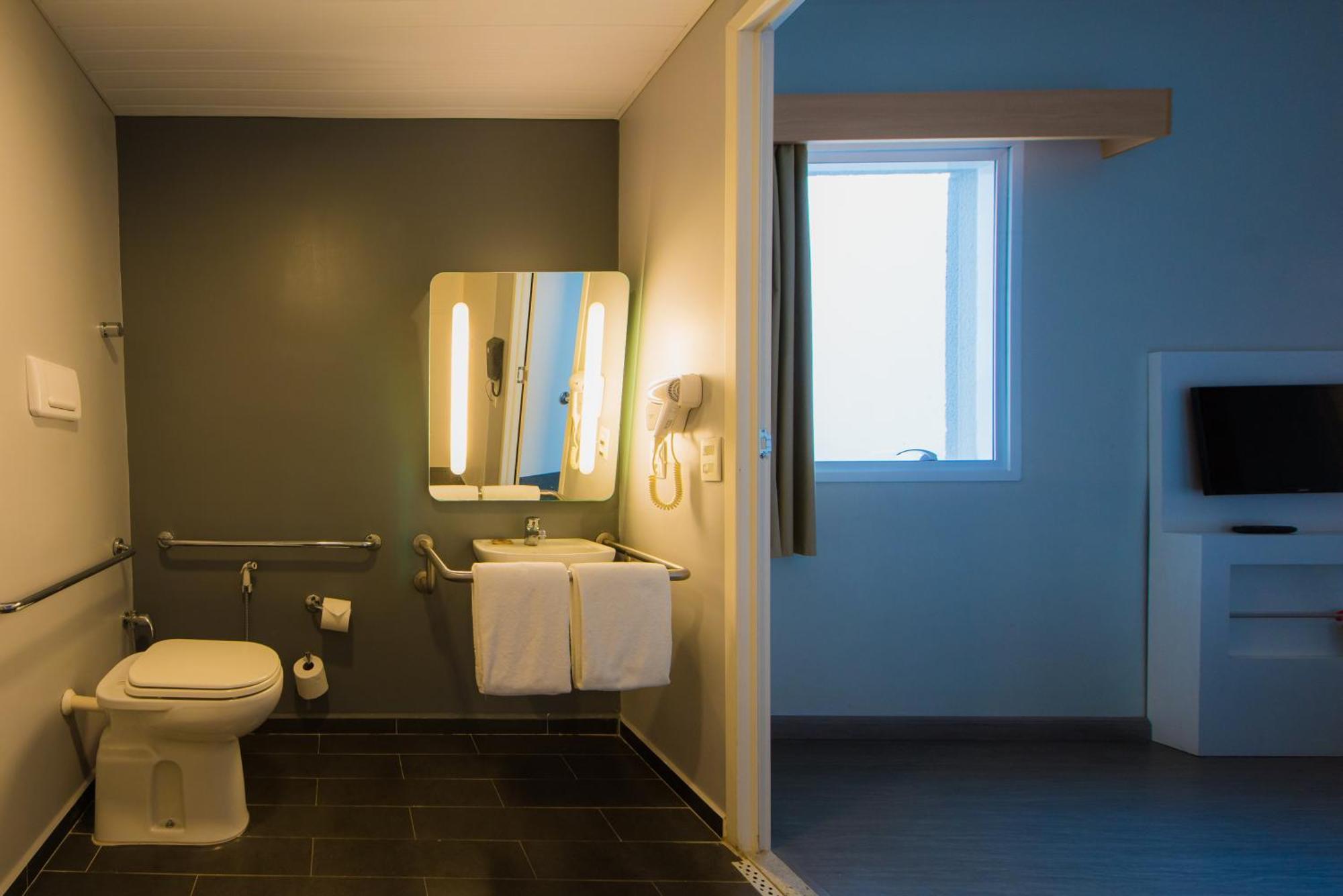 Ibis Guaratingueta Aparecida - Circuito Da Fe Hotell Eksteriør bilde