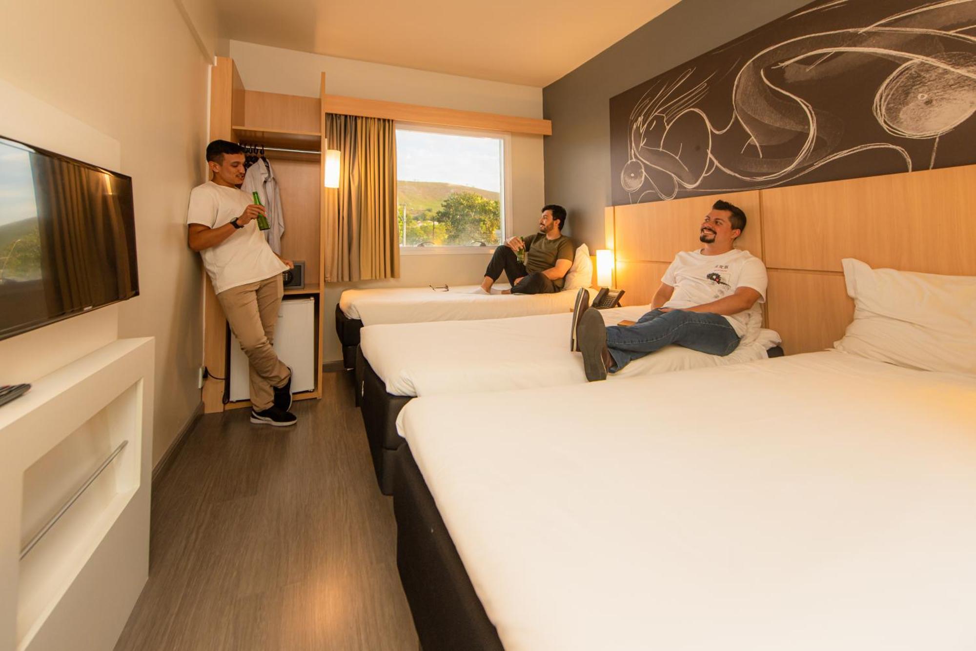 Ibis Guaratingueta Aparecida - Circuito Da Fe Hotell Eksteriør bilde