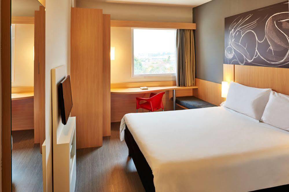 Ibis Guaratingueta Aparecida - Circuito Da Fe Hotell Eksteriør bilde